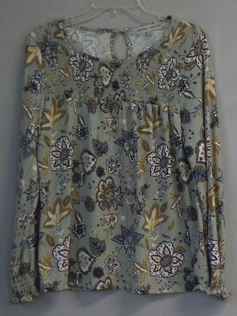 Absolutely Famous Long Sleeve Peasant Blouse   A579